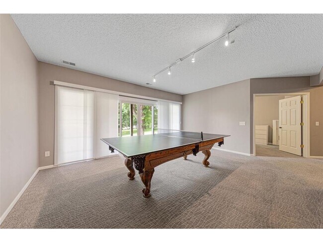 Building Photo - 1128 Shumway Ct