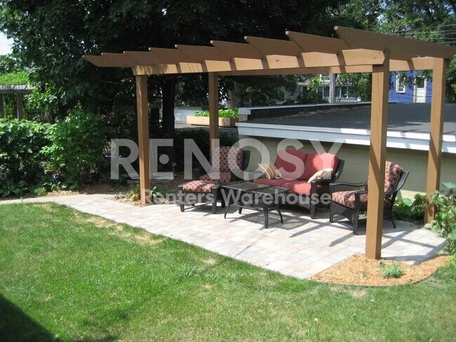 Building Photo - Fully Renovated 2BR / 2BA Home in Prime Whittier-Uptown Location