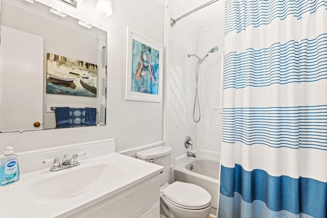 Building Photo - 71 Baird Rd