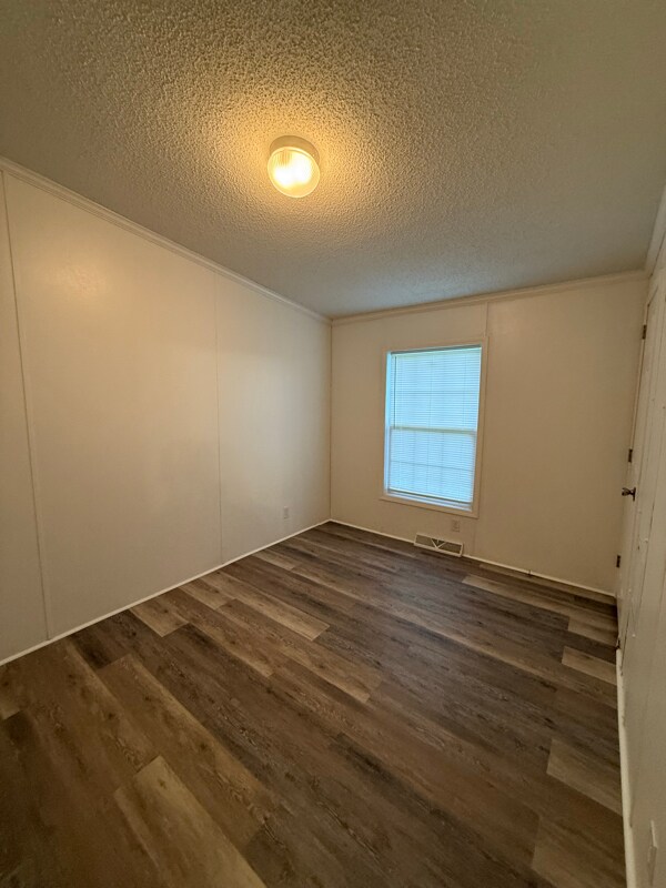 Building Photo - 407 N Ireland St