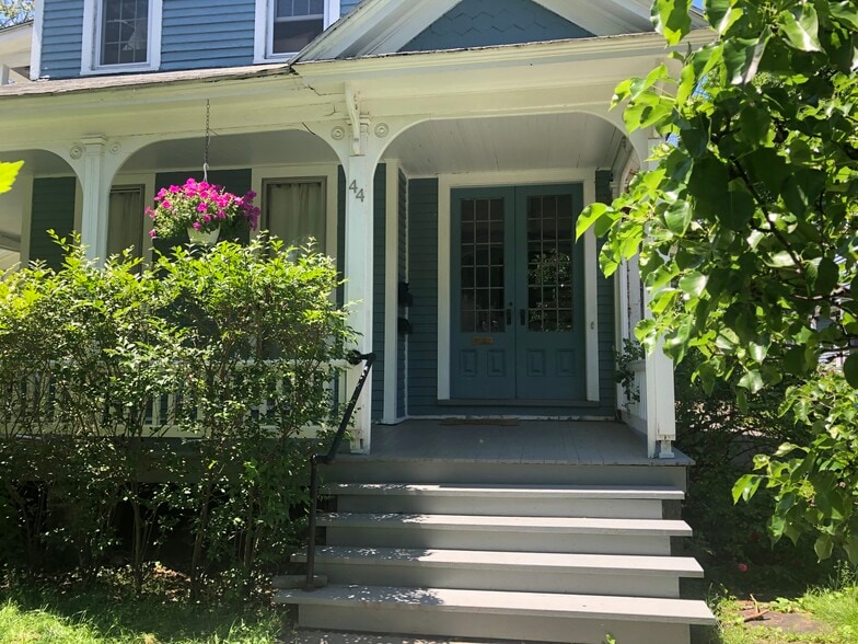 Building Photo - 44 Vick Park a