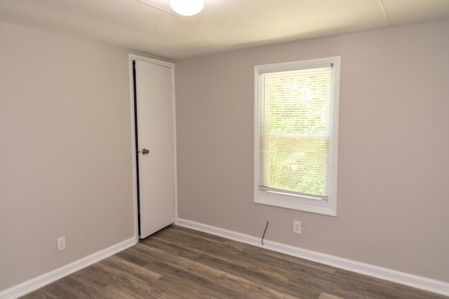 Building Photo - 2335 US-70