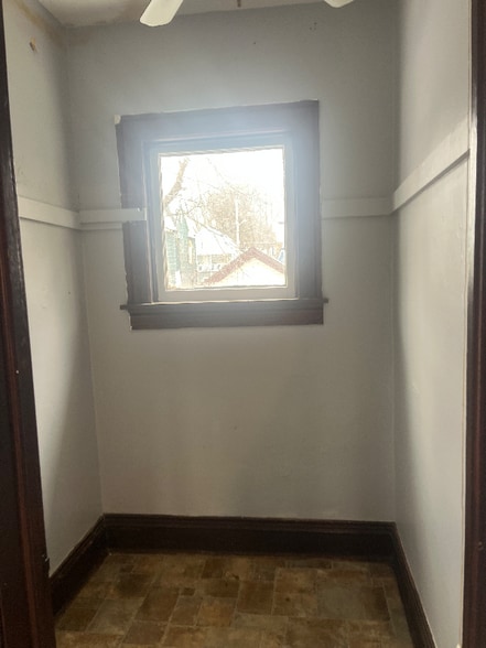 Building Photo - 99 Bowen St