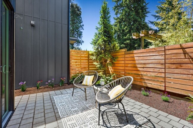 Building Photo - 2bd/1.5ba Seattle Condo