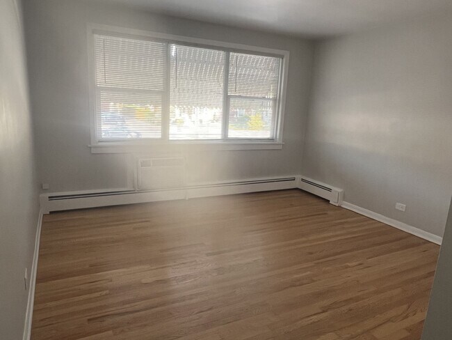 Building Photo - 7638 W North Ave