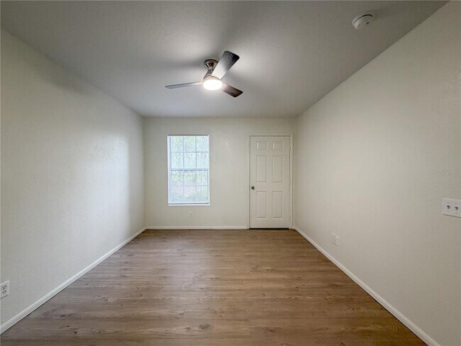 Building Photo - 36101 Deer Creek Dr