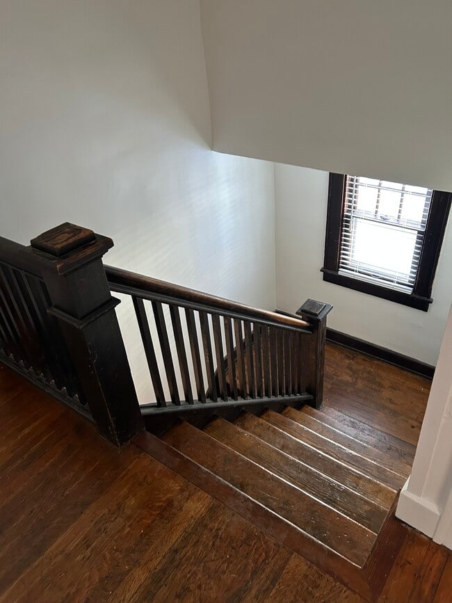 Building Photo - 5107 N College Ave