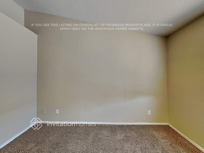 Building Photo - 623 W Romley Ave
