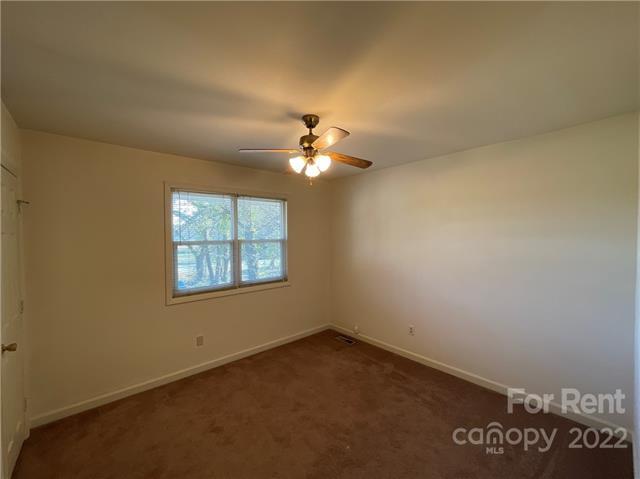 Building Photo - 1613 N Sharon Amity Rd