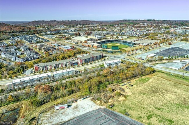 Building Photo - 1748 S Razorback Rd