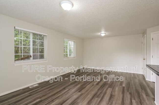 Building Photo - 1811 SE 162nd Ave