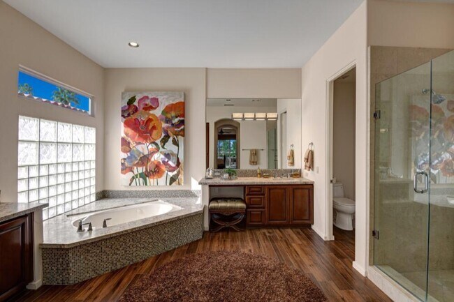 Building Photo - 348 Tomahawk Dr