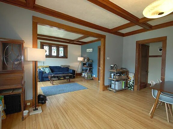 Building Photo - 2633 Garfield Ave