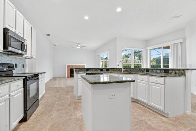 Building Photo - 10337 Pointview Ct