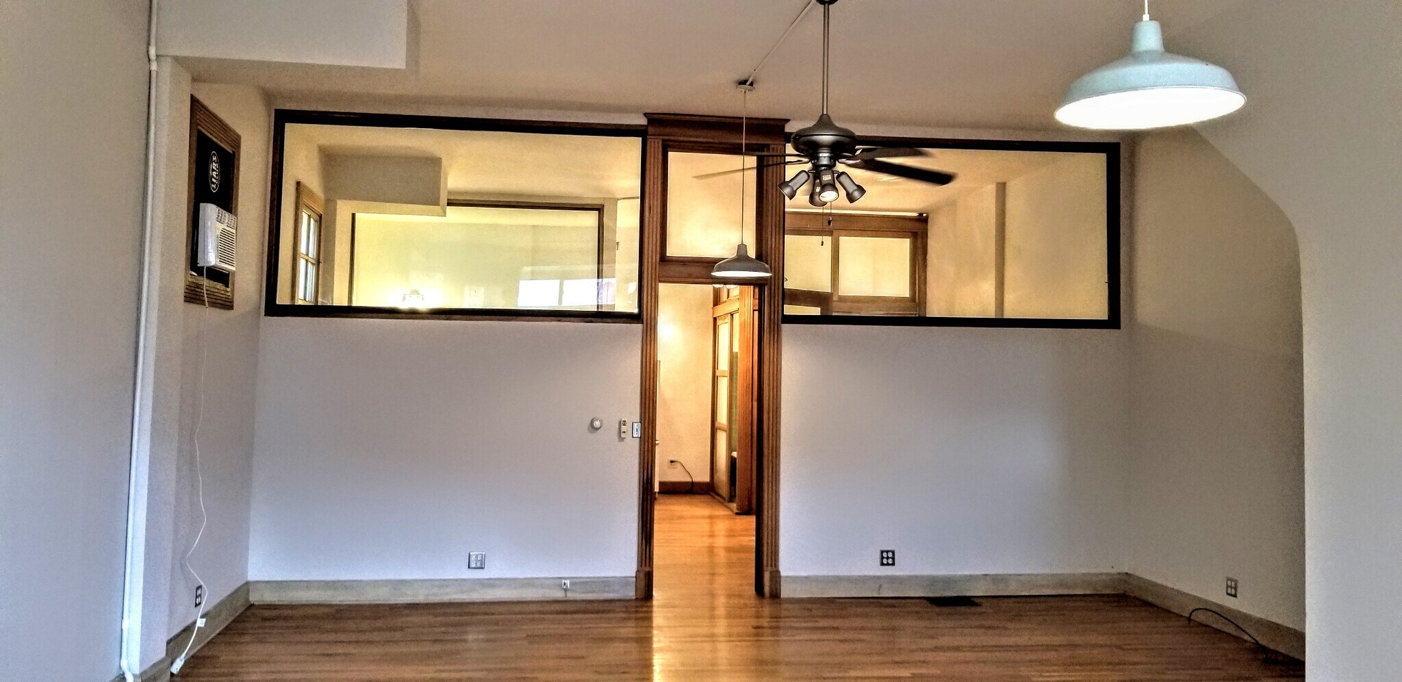 Building Photo - 2558 W Iowa St