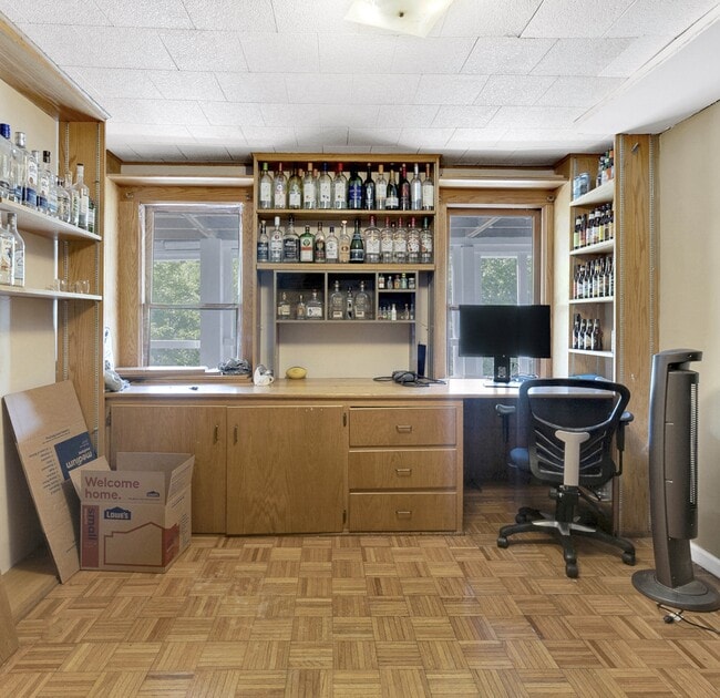 Building Photo - 344 Stewart St