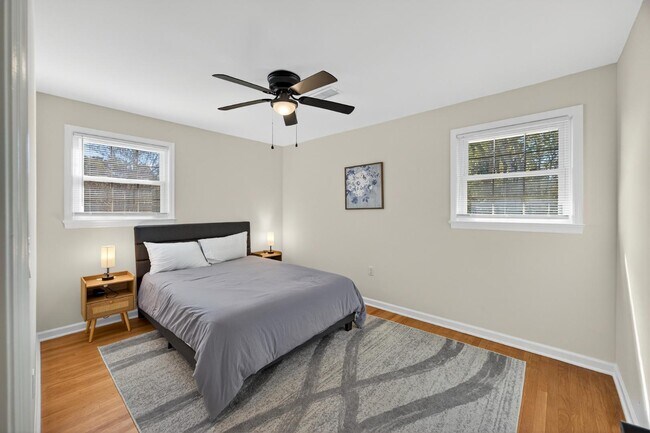 Building Photo - 8081 Kittery Ave