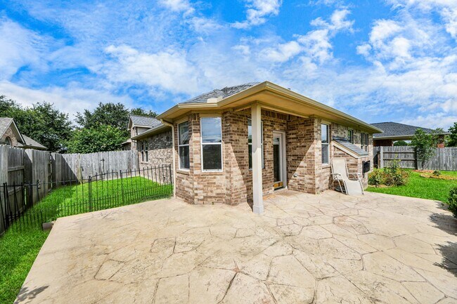 Building Photo - 1805 Jasmine Hollow Ln