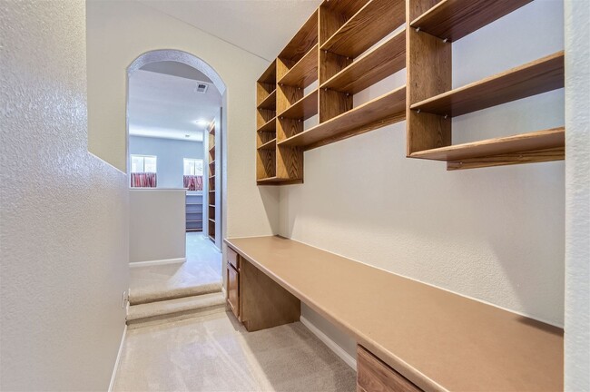Building Photo - Newly Updated 3 Bedroom, 2 Bath Townhome I...