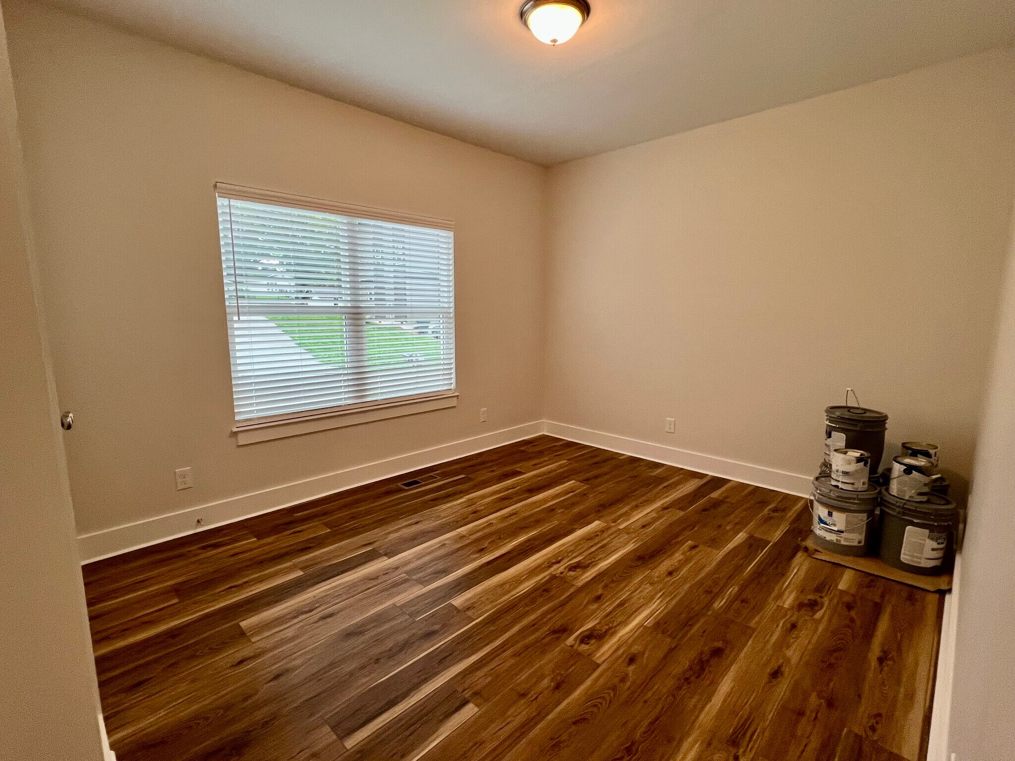 Building Photo - 3912 Meadow Ln