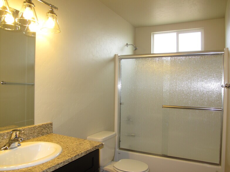 Building Photo - 590 Treviso Ct