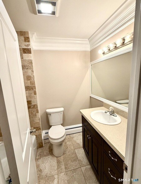 Building Photo - 11 Byrne Ct