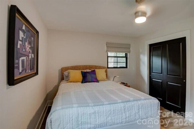 Building Photo - 3945 Rockfern Rd