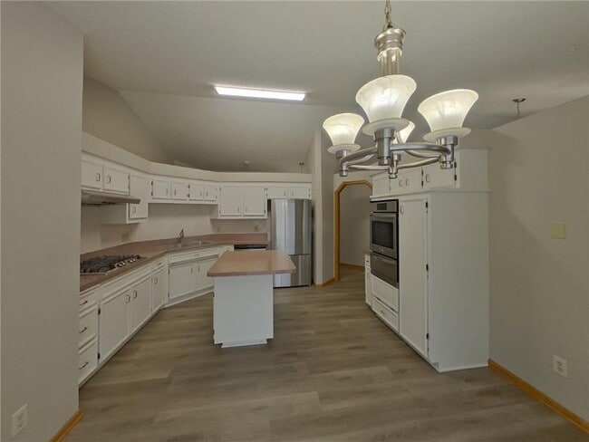 Building Photo - 1503 Palomino Trail