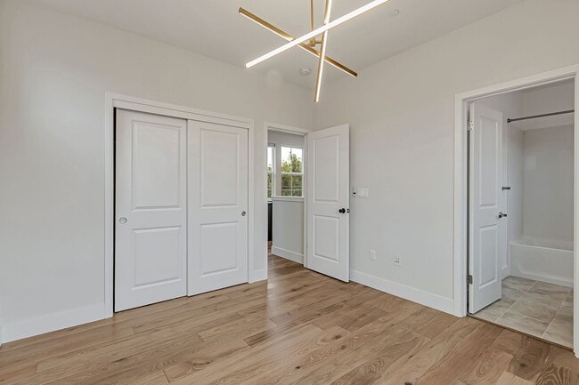 Building Photo - Stunning Home with Modern Upgrades and Pri...