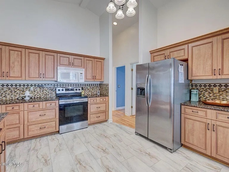 Building Photo - 5029 Woods Edge Rd