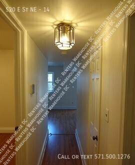 Building Photo - Light & Bright 1Bd Condo with Spacious Pri...