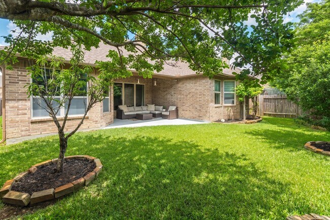 Building Photo - 111 Pheasant Run Dr