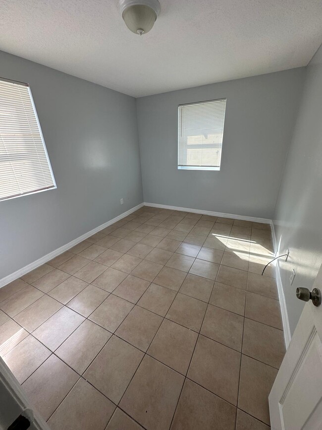 Building Photo - 1579 W 23rd St