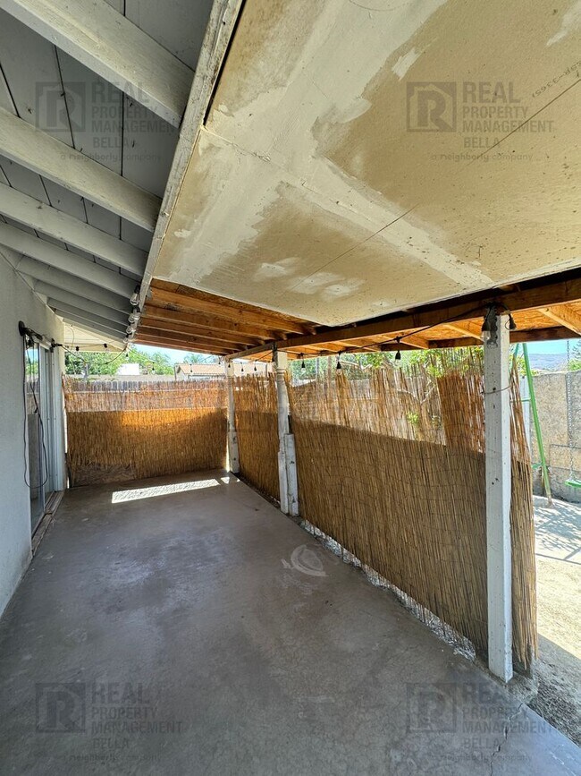 Building Photo - 41987/41989 Briarwood Ave- Meza