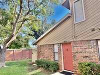 Building Photo - 2240 Tarpley Rd