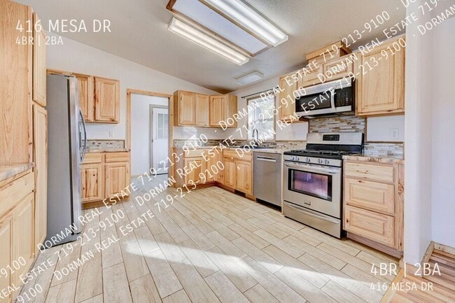 Building Photo - 416 Mesa Dr
