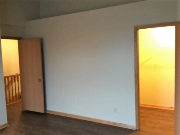 Building Photo - 35 Wrens Nest Ct