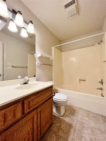 Building Photo - 1110 S Rusk St