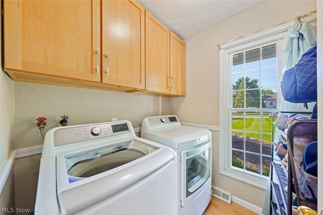 Building Photo - 2950 Royalwood Rd