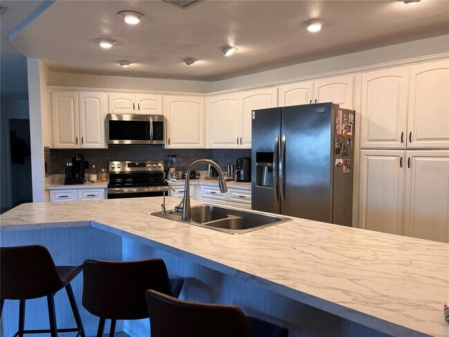 Building Photo - 6612 Black Fin Way