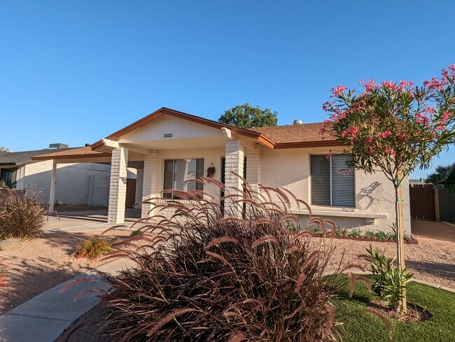 Building Photo - Cornell