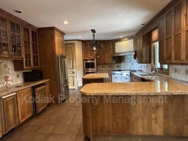 Building Photo - 3608 E Crest Mount Cir