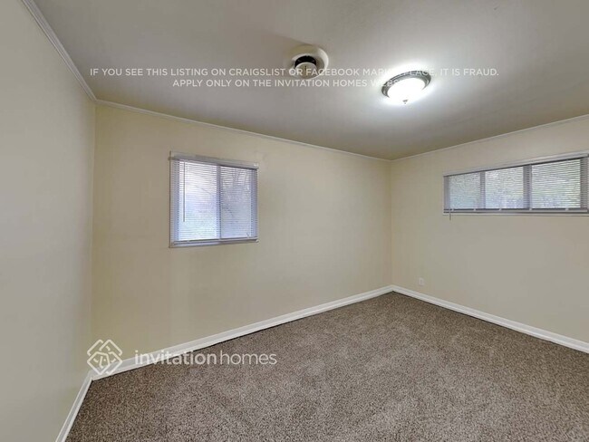 Building Photo - 113 Nashua St