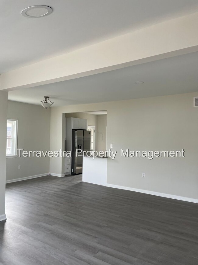 Building Photo - Newly Renovated 3 Bed in Carney's Point. E...