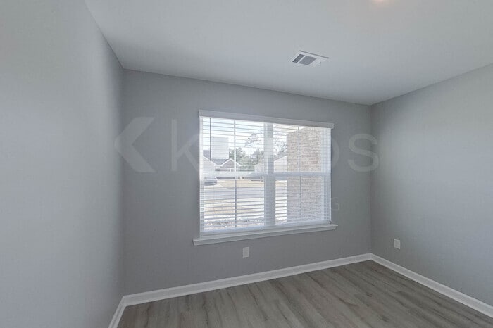 Building Photo - 132 Denise Dr