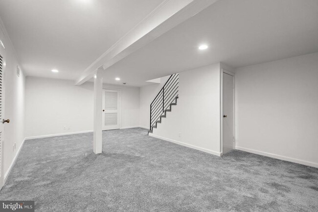Building Photo - 2814 Bellevue Terrace NW