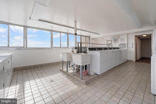 Building Photo - 9701 Fields Rd