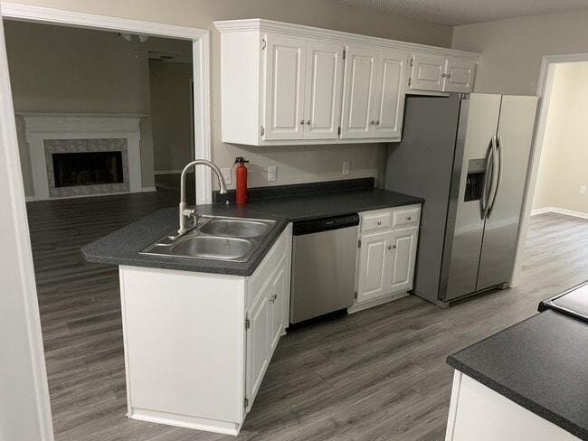 Building Photo - 1816 Beaver Creek Ln