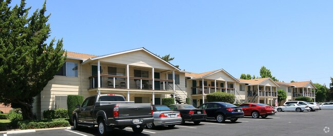 Building Photo - Kimerand Apartments