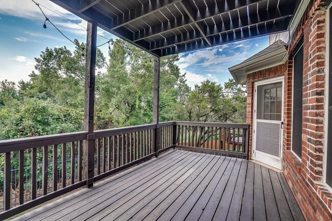 Building Photo - 10218 Scull Creek Dr